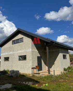 Дом 370м², 2-этажный, участок 10 сот.  