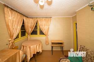 Дом 40м&sup2;, 2-этажный, участок 4 сот.  