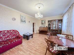 Дом 221м², 2-этажный, участок 5 сот.  