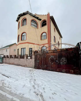 Дом 473м², 3-этажный, участок 9 сот.  