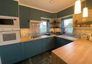 Дом 170м&sup2;, 2-этажный, участок 15 сот.  