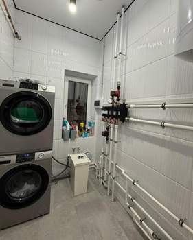 Дом 265м&sup2;, 2-этажный, участок 0 сот.  