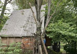 Дом 10м&sup2;, 2-этажный, участок 5 сот.  