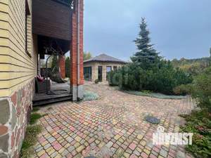 Дом 277м&sup2;, 2-этажный, участок 16 сот.  