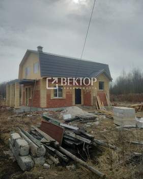 Дом 140м&sup2;, 2-этажный, участок 8 сот.  