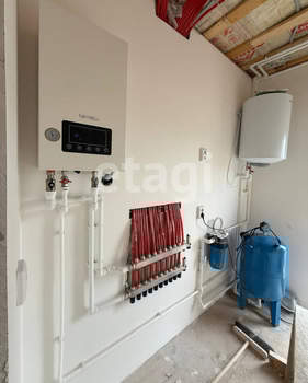 Дом 100м&sup2;, 2-этажный, участок 7 сот.  