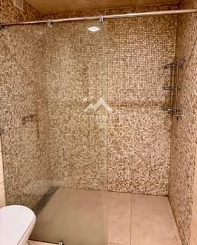 Дом 296м², 3-этажный, участок 3 сот.  