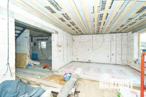 Дом 111м&sup2;, 2-этажный, участок 8 сот.  