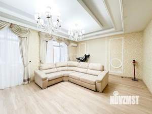 Коттедж 265м², 2-этажный, участок 5 сот.  