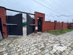 Дом 265м&sup2;, 2-этажный, участок 6 сот.  