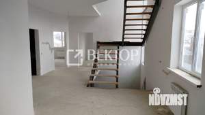 Таунхаус 314м², 3-этажный, участок 4 сот.  