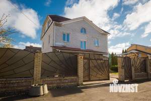 Дом 328м², 3-этажный, участок 14 сот.  