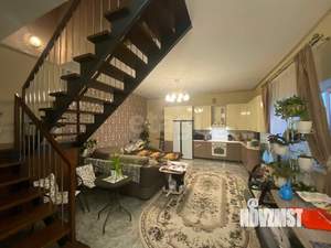 Таунхаус 105м², 2-этажный, участок 5 сот.  