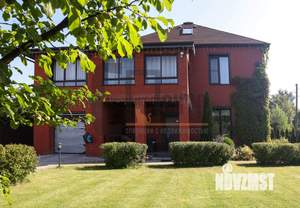 Дом 540м&sup2;, 3-этажный, участок 8 сот.  