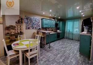 Дом 117м&sup2;, 3-этажный, участок 1 сот.  