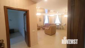 Коттедж 220м², 2-этажный, участок 11 сот.  