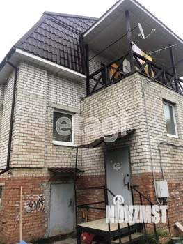 Таунхаус 225м², 3-этажный, участок 5 сот.  