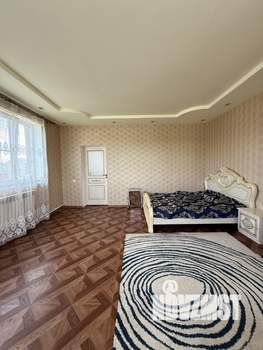 Коттедж 280м², 3-этажный, участок 8 сот.  