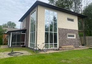 Дом 140м², 2-этажный, участок 6 сот.  