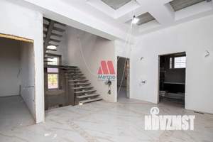 Дом 445м², 4-этажный, участок 8 сот.  