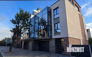 Таунхаус 305м&sup2;, 3-этажный, участок 1 сот.  