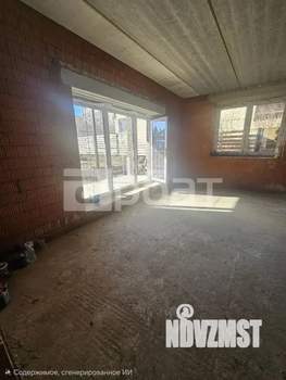 Таунхаус 175м&sup2;, 2-этажный, участок 5 сот.  