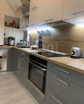 Дом 76м&sup2;, 2-этажный, участок 9 сот.  