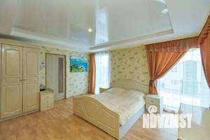 Дом 98м&sup2;, 2-этажный, участок 3 сот.  