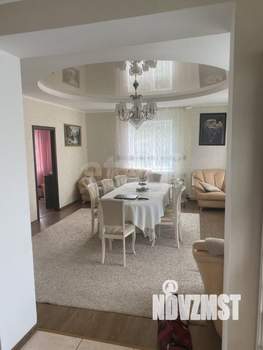 Дом 341м², 3-этажный, участок 6 сот.  
