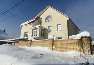 Дом 424м&sup2;, 3-этажный, участок 6 сот.  