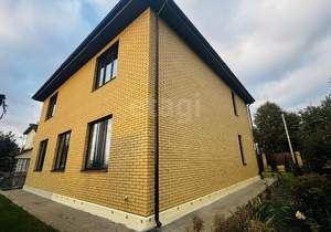 Дом 232м&sup2;, 2-этажный, участок 10 сот.  