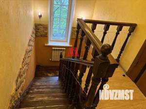 Коттедж 180м², 2-этажный, участок 6 сот.  