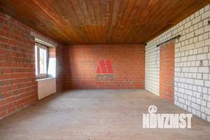 Дом 240м², 2-этажный, участок 6 сот.  
