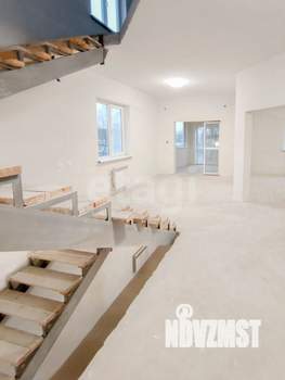 Дом 314м&sup2;, 2-этажный, участок 4 сот.  