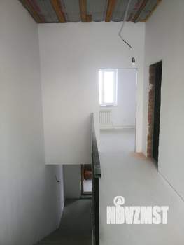 Дом 98м&sup2;, 2-этажный, участок 4 сот.  