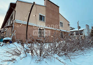 Дом 5984м&sup2;, 3-этажный, участок 1 сот.  