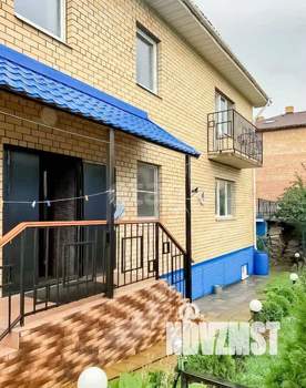 Дом 215м&sup2;, 3-этажный, участок 10 сот.  