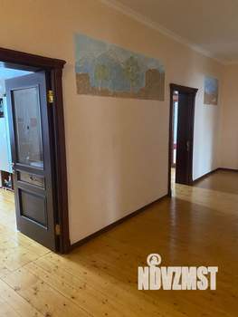Коттедж 380м², 2-этажный, участок 7 сот.  