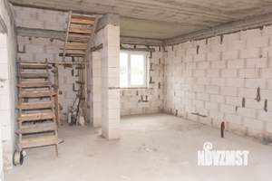 Дом 180м², 2-этажный, участок 10 сот.  