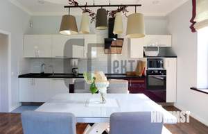 Дом 540м&sup2;, 3-этажный, участок 8 сот.  