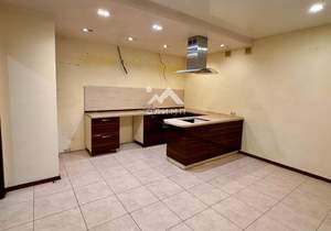 Дом 296м², 3-этажный, участок 3 сот.  