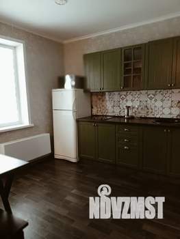 Студия квартира, посуточно, 40м2, 1/10 этаж