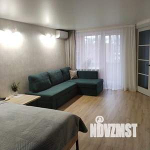 1-к квартира, посуточно, 50м2, 1/1 этаж