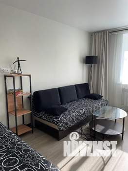 Студия квартира, посуточно, 32м2, 2/5 этаж