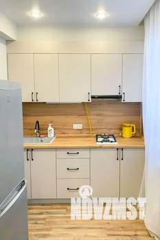 Студия квартира, посуточно, 32м2, 1/5 этаж