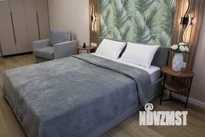 1-к квартира, посуточно, 43м2, 7/10 этаж