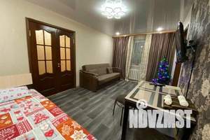 2-к квартира, посуточно, 45м2, 1/5 этаж