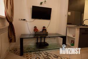 1-к квартира, посуточно, 42м2, 1/1 этаж