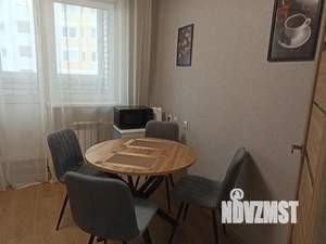 1-к квартира, посуточно, 42м2, 7/17 этаж