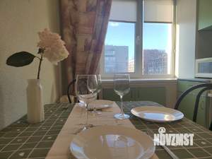 1-к квартира, посуточно, 33м2, 6/9 этаж